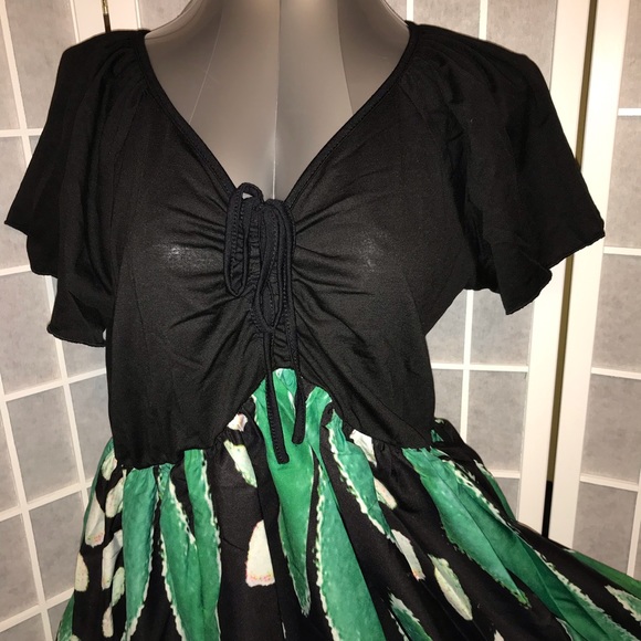 Plus Size Butterfly Print Swing Dress - Green - 14 - Picture 4 of 5